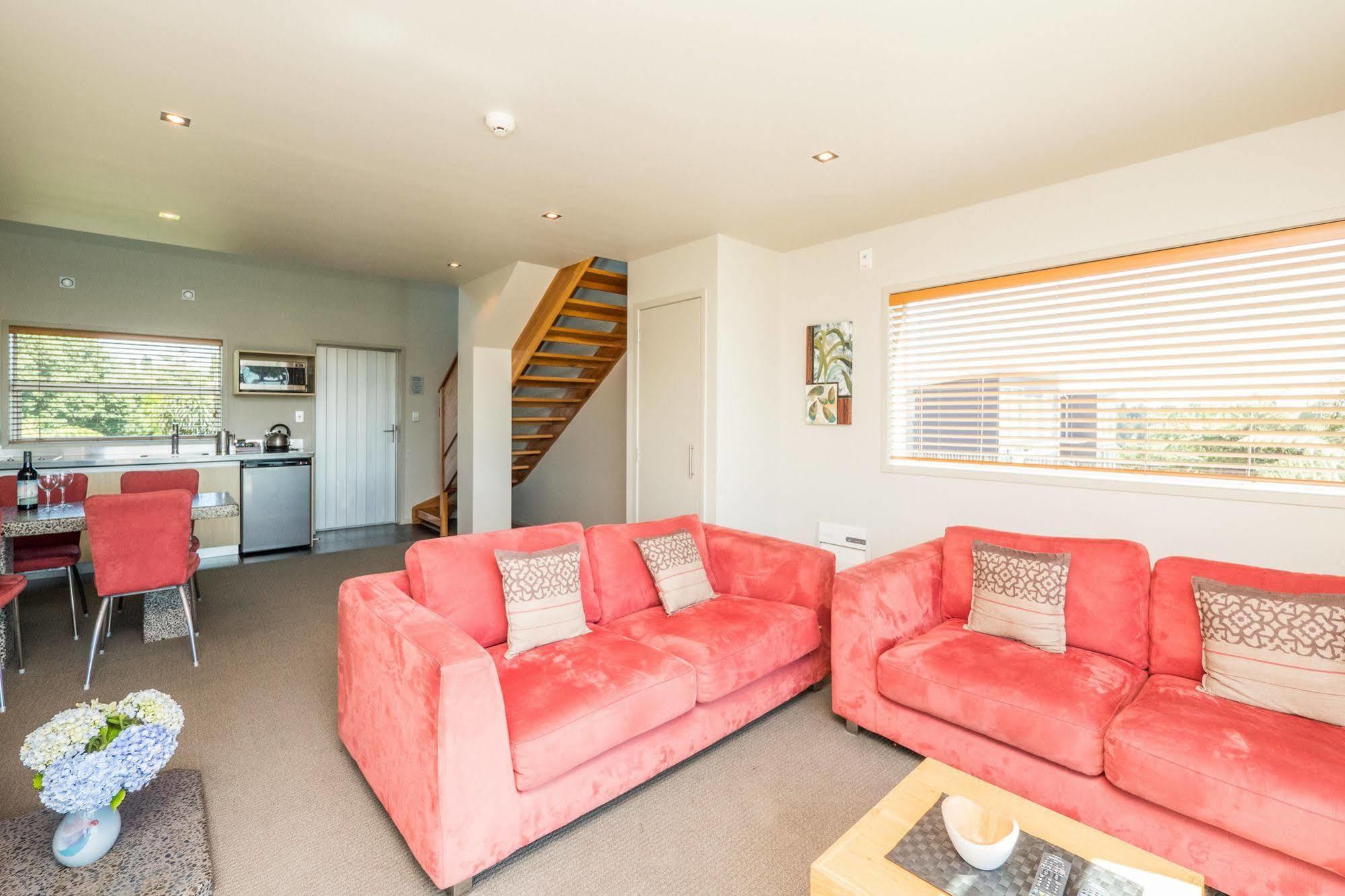 One Burgess Hill Aparthotel New Plymouth Exterior foto